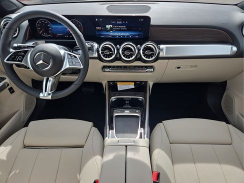 New 2026 Mercedes-Benz GLB 250 image 12