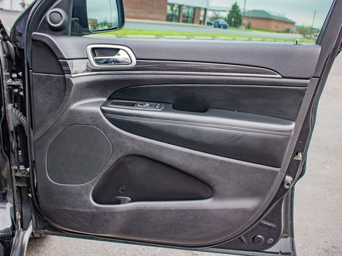 Used 2019 Jeep Grand Cherokee Limited w/ Luxury Group II image 21