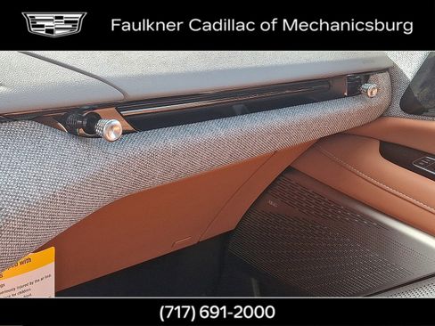 New 2025 Cadillac Optiq Luxury 2 image 20