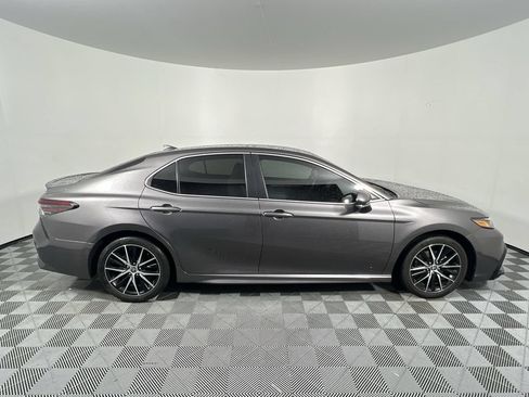 Used 2024 Toyota Camry SE w/ Convenience Package FWD image 2