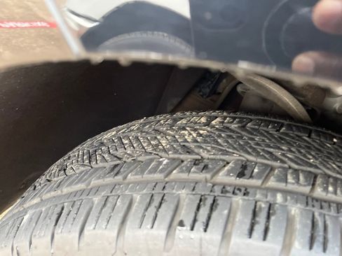 Used 2023 Chevrolet Suburban Premier w/ Advanced Technology Package image 23