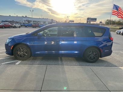 Used 2018 Chrysler Pacifica Touring-L w/ S Appearance Package