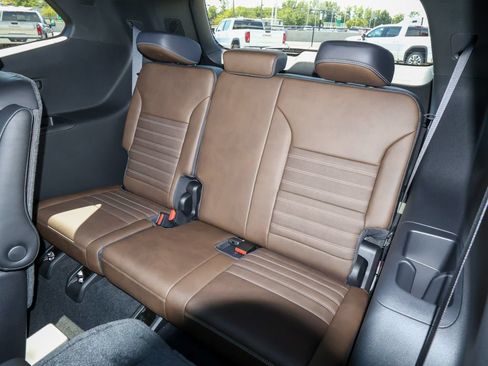New 2027 GMC Acadia Denali Ultimate w/ LPO, Floor Liner Package AWD/4WD image 13