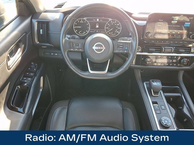 Used 2022 Nissan Pathfinder SL AWD/4WD image 3
