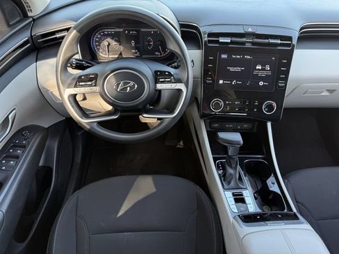 Used 2023 Hyundai Tucson SEL FWD image 11