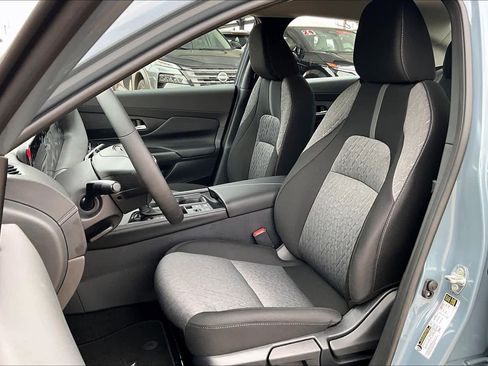 New 2026 Nissan Sentra SV w/ Floor Mat Package FWD image 9