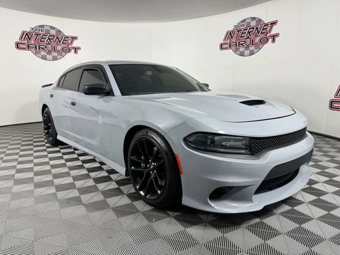 Used 2022 Dodge Charger Scat Pack w/ Navigation & Travel Group image 9