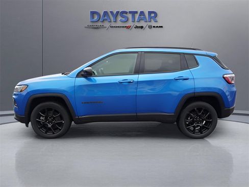 Used 2025 Jeep Compass Latitude w/ Altitude Special Edition image 22