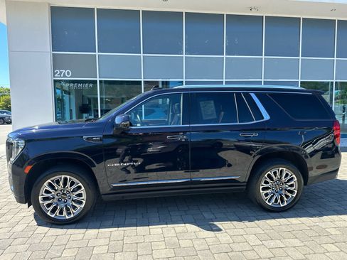 Used 2023 GMC Yukon Denali Ultimate AWD/4WD image 5