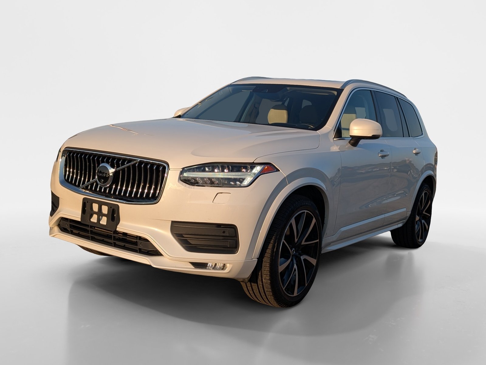 Used 2020 Volvo XC90 T6 Momentum w/ Protection Package AWD/4WD image 5