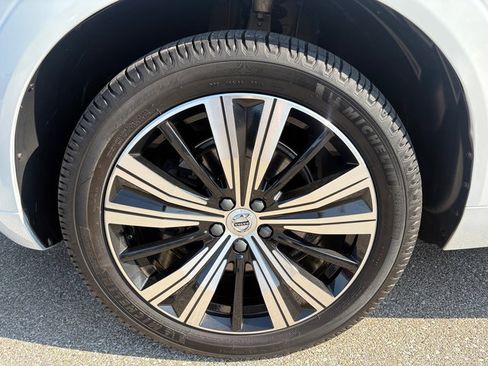 Used 2022 Volvo XC60 B5 Inscription w/ Advanced Package AWD/4WD image 44