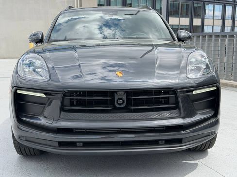 Certified 2026 Porsche Macan AWD/4WD image 10