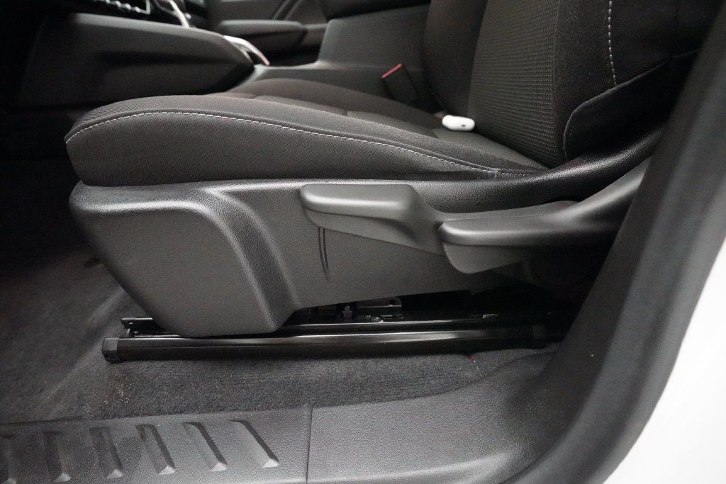 Used 2023 Chevrolet Colorado LT AWD/4WD image 26