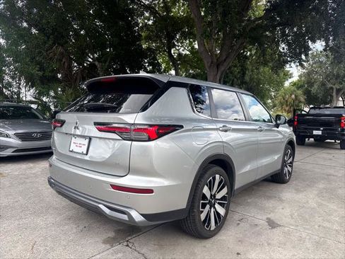 Used 2025 Mitsubishi Outlander SE AWD/4WD image 7