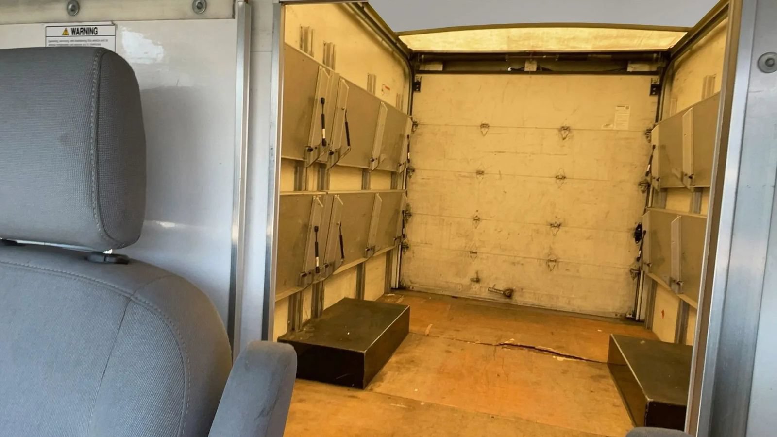 Used 2019 Ford Transit 350 138 DRW w/ Interior Upgrade Package RWD image 35