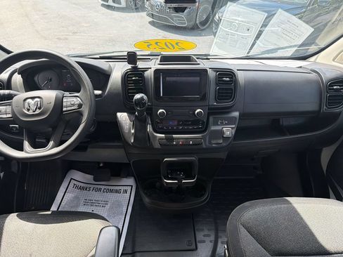 Used 2025 RAM ProMaster 2500 w/ Convenience Group FWD image 14