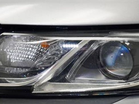 Used 2018 Toyota Camry SE image 33