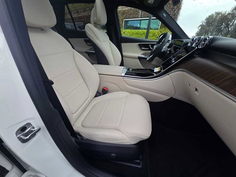 New 2026 Mercedes-Benz GLC 350e 4MATIC image 11