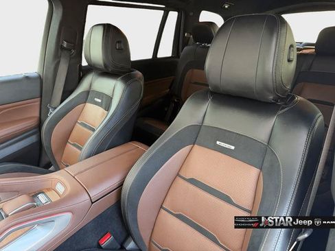 Used 2024 Mercedes-Benz GLS 63 AMG 4MATIC image 12