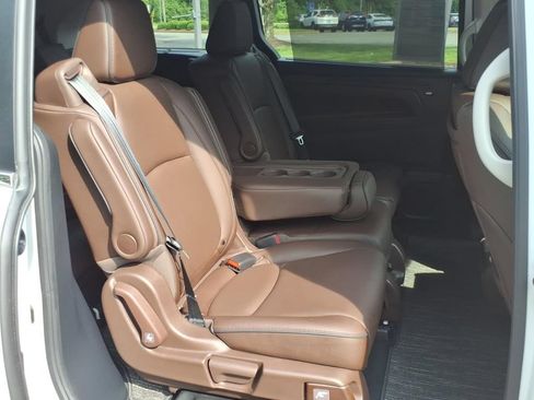 Used 2025 Honda Odyssey Touring image 18