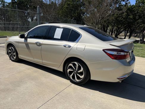 Used 2017 Honda Accord EX-L image 8