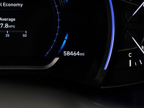 Used 2019 Hyundai Santa Fe SEL image 3