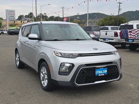 Used 2021 Kia Soul S FWD image 7