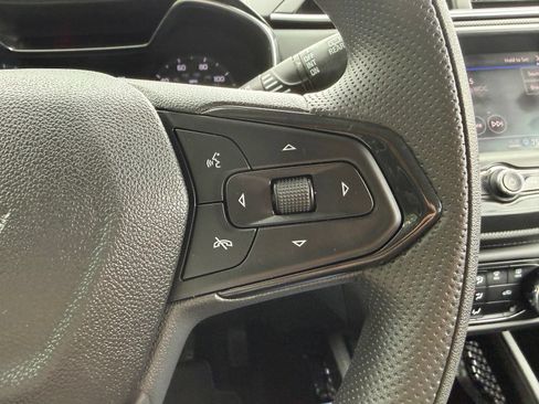 Used 2023 Chevrolet TrailBlazer LT FWD image 21