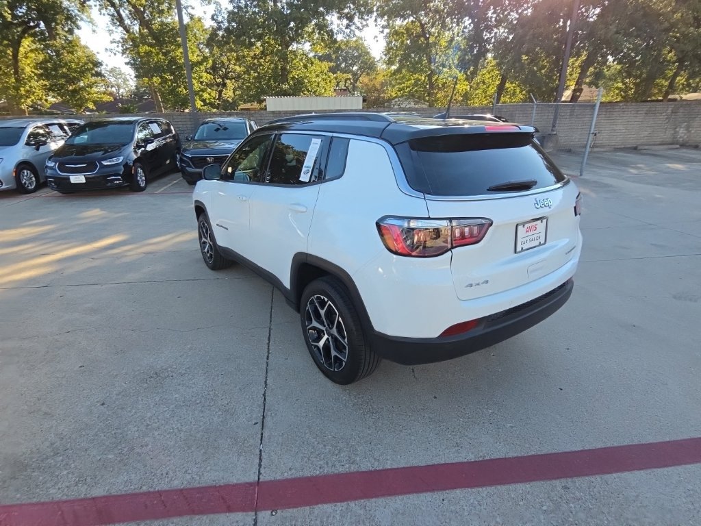 Used 2026 Jeep Compass Limited AWD/4WD image 8