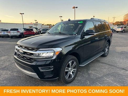 Used 2023 Ford Expedition Limited RWD image 3
