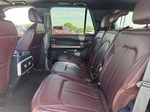Used 2024 Ford Expedition Limited AWD/4WD image 29