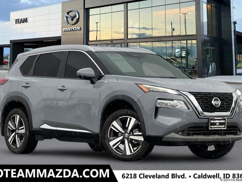 Used 2021 Nissan Rogue SL image 1