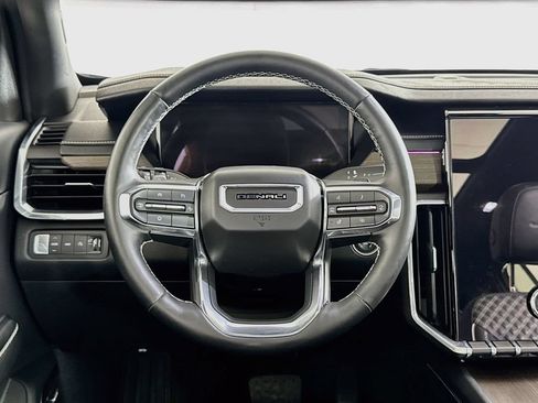 Used 2024 GMC Acadia Denali AWD/4WD image 4
