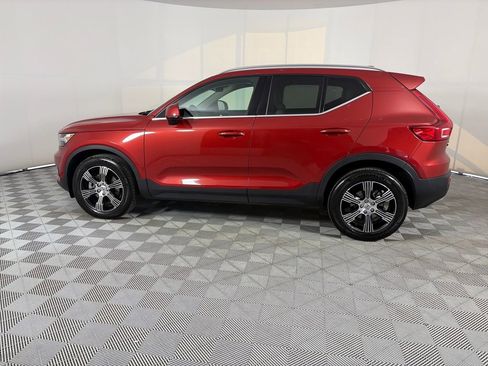 Used 2022 Volvo XC40 T5 Inscription image 4