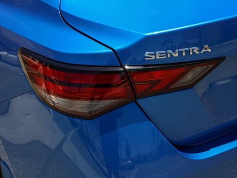 Used 2024 Nissan Sentra SV FWD image 7