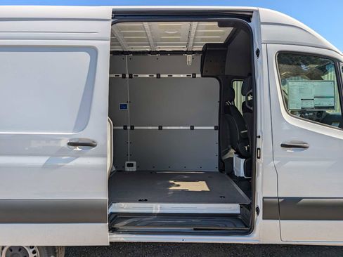 New 2025 Mercedes-Benz Sprinter 2500 image 15