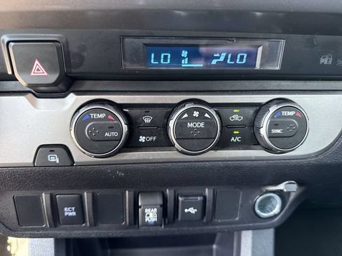 Used 2023 Toyota Tacoma SR5 RWD image 18
