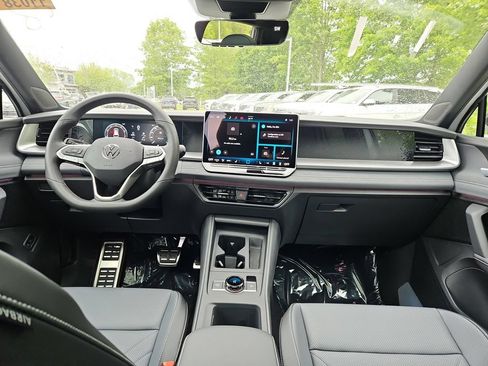 New 2026 Volkswagen Tiguan SE R-Line AWD/4WD image 5