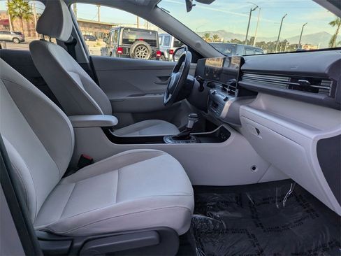 Used 2024 Hyundai Kona SEL image 32