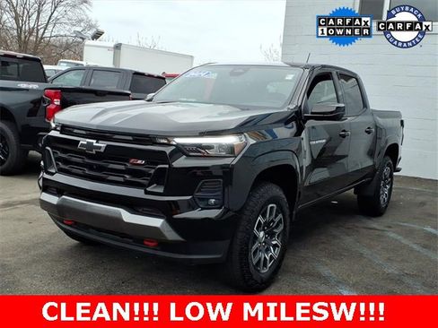 Used 2024 Chevrolet Colorado Z71 w/ Z71 Convenience Package 2 image 3