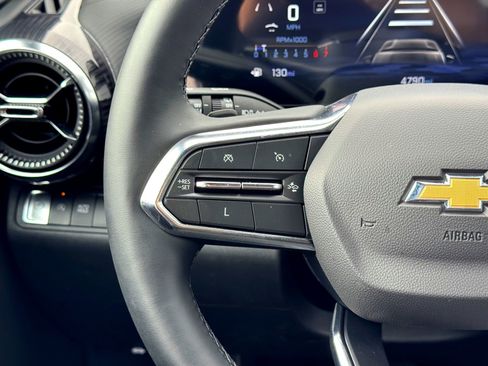 Used 2025 Chevrolet Equinox LT w/ Safety and Technology Package image 23