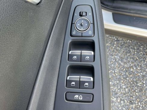 Used 2023 Hyundai Santa Fe SEL image 16