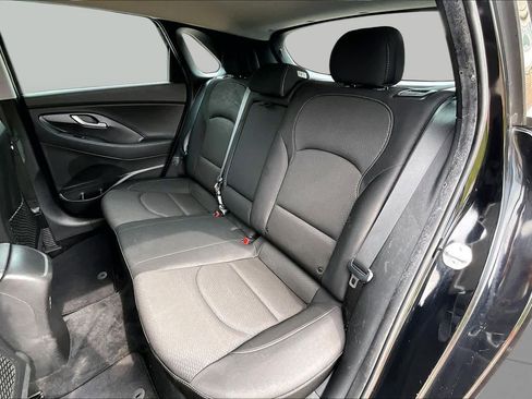 Used 2018 Hyundai Elantra GT FWD image 19