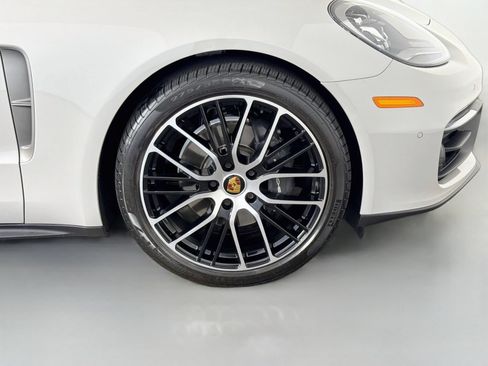 Used 2023 Porsche Panamera Platinum Edition RWD image 36