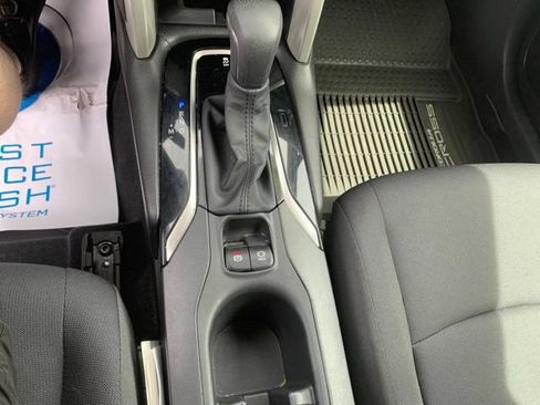 Used 2024 Toyota Corolla Cross LE FWD image 23