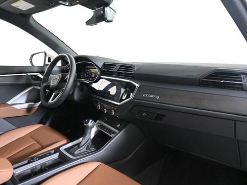 Used 2025 Audi Q3 2.0T Premium w/ Convenience Package image 15