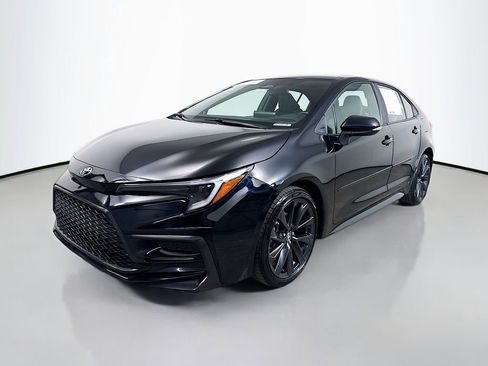 Used 2023 Toyota Corolla SE w/ SE Premium Package image 3