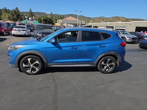 Used 2017 Hyundai Tucson Sport FWD image 2