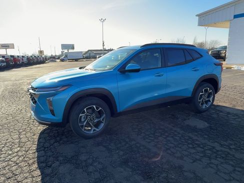 New 2026 Chevrolet Trax LT w/ Driver Confidence Package FWD image 36