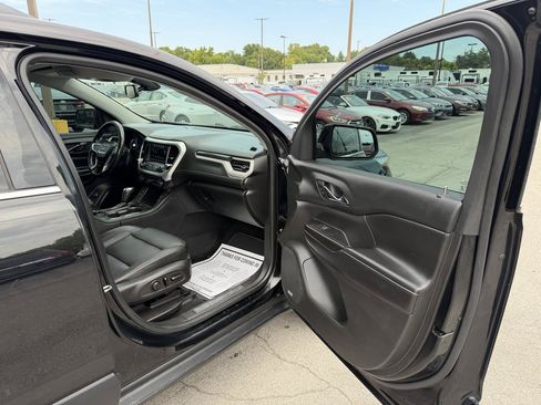 Used 2017 GMC Acadia SLT AWD/4WD image 9
